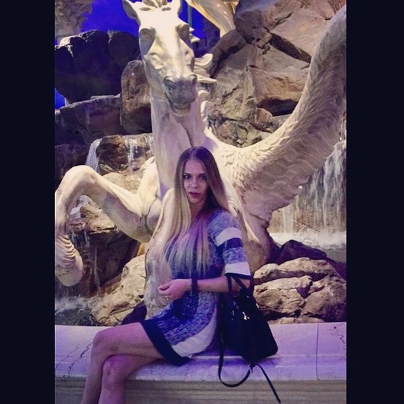 Meet your Posher, Renee - Picture 3 of 16